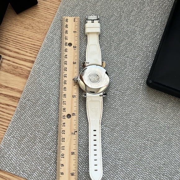 Glam Rock Vintage Glam White Silicone Band Watch - Picture 9 of 9